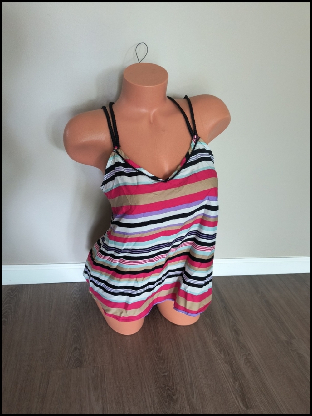 Jessica Simpson Women's Vneck Oversized Striped Tank Top Size Medium